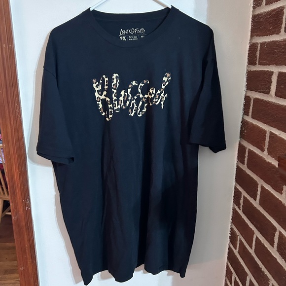 Love & Faith Blessed leopard on black short sleeve tee shirt size 2x - Picture 1 of 3